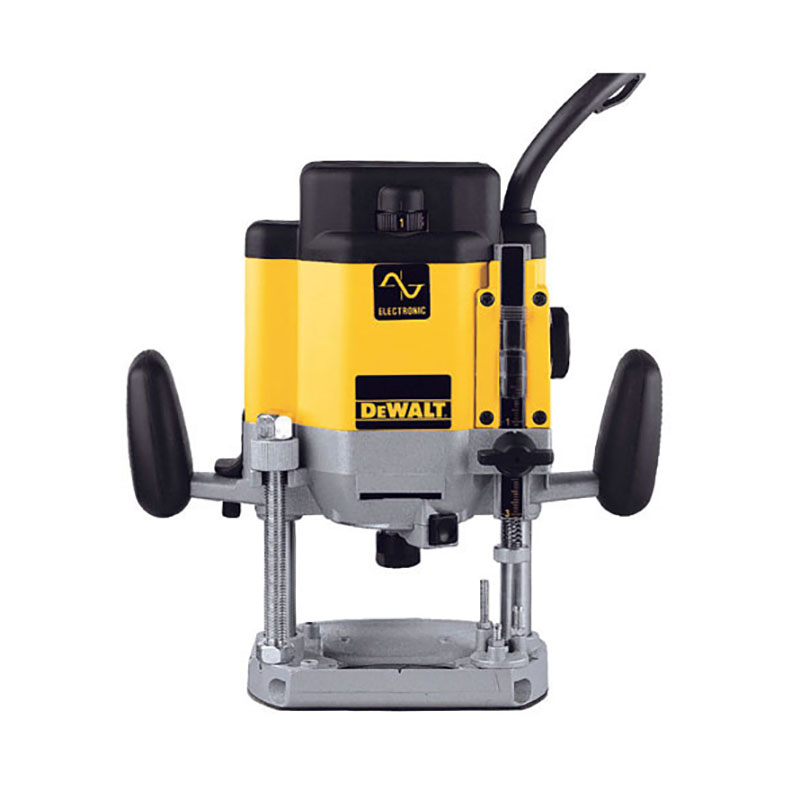 PLUNGE ROUTER DEWALT 12MM 1400.